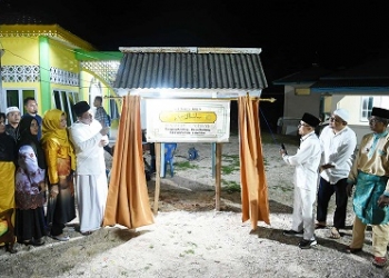 Tunaikan Aspirasi Masyarakat Desa Tanjung Keriting, Masjid Baburrahim Diresmikan Gubernur Ansar