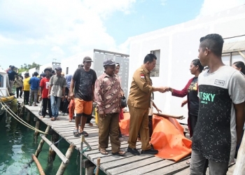 Progres Fisik Capai 70 Persen, Ansar Tinjau Proyek Pembangunan Rumah Suku Laut