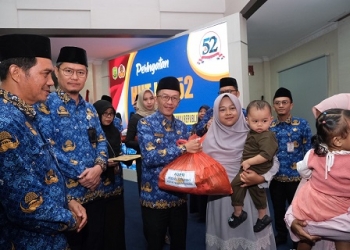 Di HUT ke-52 Korpri, Hasan Serahkan Bantuan Peduli Stunting