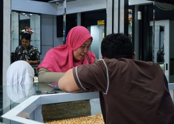 Harga Tinggi, Pemilik Emas Berbondong-bondong Jual Perhiasan