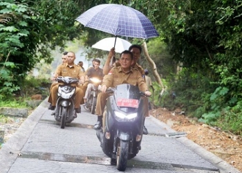 Ansar Tinjau Sejumlah Proyek Infrastruktur Jalan di Senggarang dan Penyengat