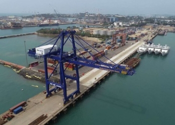Sejak STS Crane Batu Ampar Dioperasikan, Waktu Sandar Kapal Turun Signifikan 50 Persen