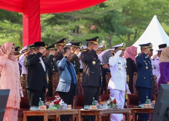 Jumaga Nadeak Menghadiri Upacara Peringatan Hari Ulang Tahun Ke-78 TNI
