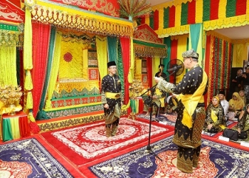 Pj Wako Hasan Ditabalkan sebagai Datok Setia Amanah dari LAM Tanjungpinang