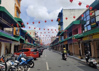 Sambut Imlek, Ribuan Lampion Hiasi Kota Lama Tanjungpinang