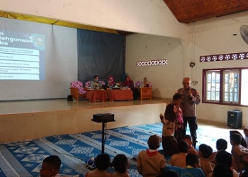 Polres Sosialisasi Anti Bullying dan Bahaya Narkoba di SDN 002 Karimun