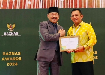 Gubernur Ansar Dianugerahi Sebagai Kepala Daerah Pendukung Pengelolaan Zakat Terbaik Tingkat Provinsi