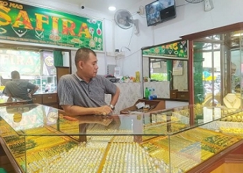 Harga Emas Dunia Menyentuh Level Tinggi akibat Panasnya Geopolitik Timur Tengah