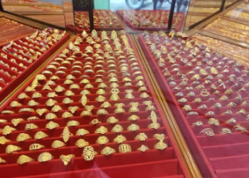 Harga Emas Masih Tinggi, Ramai Masyarakat Jual Perhiasan untuk Kebutuhan Idul Adha