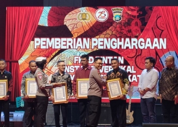 Kalapas Narkotika Terima Penghargaan di Syukuran HUT Bayangkara ke-78 Polres Bintan