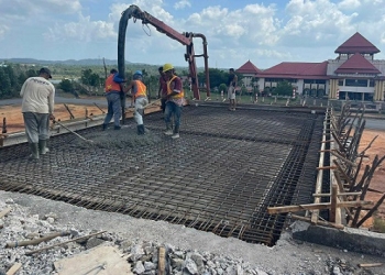 Platform Lantai Dua Masjid Bentan Buyu Ambruk, 4 Pekerja Dilarikan ke RSUD