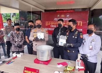 Polres Karimun Musnahkan 2 Kilogram Sabu