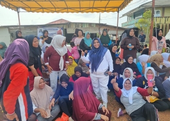 Ada Door Prize, Ratusan Warga Senam Sehat Bersama Rahma di Kampung Kenanga