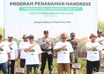Tanam 30.000 Bibit Mangrove, SPMT Grup Perkuat Ekosistem Pesisir Kalteng