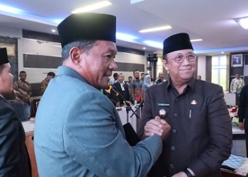 Dua Dewan Pengawas BUMD Pemda Karimun Dilantik