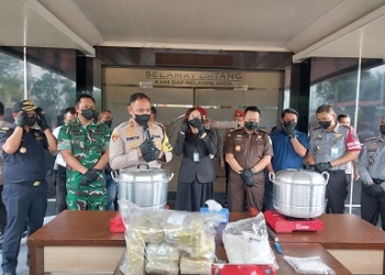 Polres Karimun Musnahkan 9 Kg Sabu