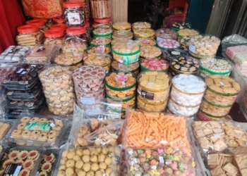 Begini Tradisi Berburu Kue Kering Jelang Lebaran, Harga Mulai Rp50 Ribu per Toples