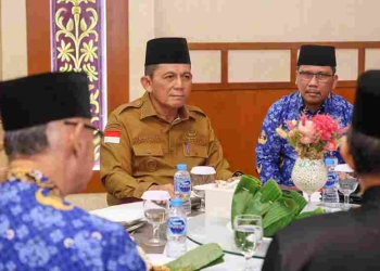 Ansar Ahmad Bersilaturahmi dengan Ketua LAM Kepri, Bahas Prosesi Penyambutan
