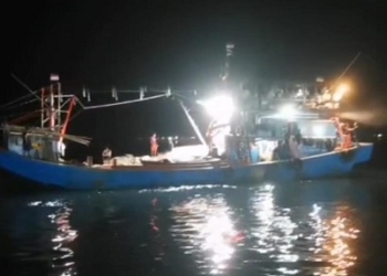 Kapal Loang Boat Tenggelam di Perairan Horsebrough, Seluruh 30 Penumpang Berhasil Diselamatkan