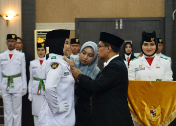 Bupati Iskandarsyah Kukuhkan 32 Paskibraka 2025