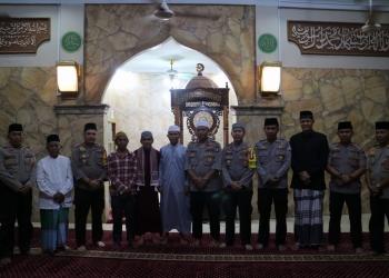 Polres TPI Bersama Bhayangkari Adakan Tarawih Keliling di Masjid ASH Haburajjal