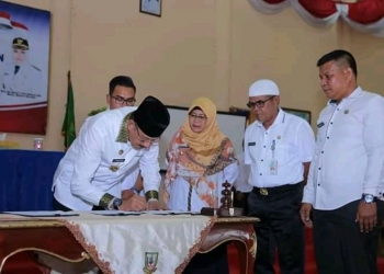 33 Kades Natuna Dilantik Bupati