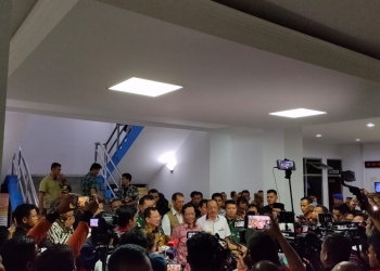 Konferensi Pers di Natuna Bersama Menko Polhukam Terkait Virus Corona