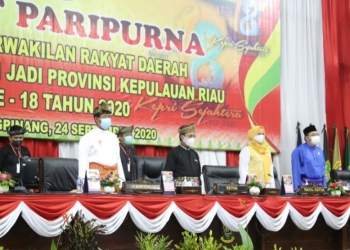 Sidang Paripurna HUT Provinsi Kepri ke-18