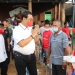 Soerya Menikmati Hidangan Hasil Pertanian Pondok Tani Tembesi Saat Kunjungan