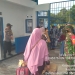 Babinsa Senayang Melakukan Pengawasan & Penertiban Prokes Penumpang Ferry di Pelabuhan Senayang