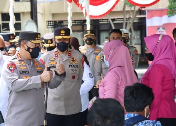 Antisipasi Varian Omicron, Kapolri Minta Vaksinasi Dipercepat