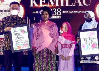 Acara Kemilau Tanjungpinang Diwarnai Karya Indah Pelukis Anak Penyandang Disabilitas