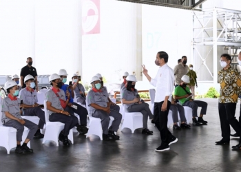 Presiden Dorong Percepatan Vaksin Penguat bagi Pekerja Industri di Tanah Air