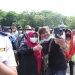 Peduli Ramadhan, Wako Rahma Bagikan Sembako untuk 109 Tukang Parkir dan 296 Penambang Boat