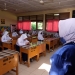 Pastikan Berjalan Lancar, Wako Rahma Tinjau Pelaksanaan Ujian SD dan SMP