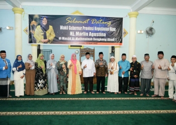 Wagub Marlin Mengajak Warga Mendoakan Kepri Bebas Covid-19 saat Bersafari Ramadhan di Bengkong