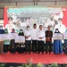 Insentif RT/RW Posyandu dan Bantuan Transportasi Siswa Tahap II Batam Diserahkan Gubernur Ansar