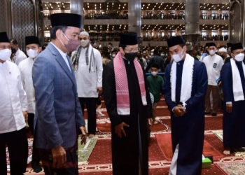 Presiden Tunaikan Salat Iduladha 1443 H di Masjid Istiqlal