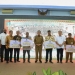 Gubernur Serahkan Insentif RT/RW, Posyandu & Transportasi Siswa Tahap III di Batam