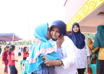 Terlihat Warga Sekatap Kompak, Walikota Beri Semangat Peserta Lomba Perayaan Kemerdekaan