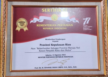 Nol Persen Kasus PMK, Gubernur Kepri Terima Penghargaan Bidang Pertanian 2022 Dari Kementan