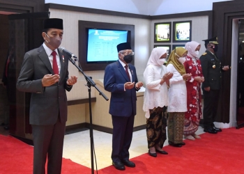 Presiden Pimpin Apel Kehormatan dan Renungan Suci di TMP Kalibata