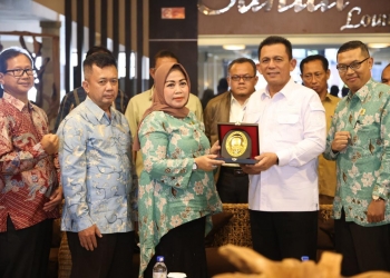 Tekankan Prinsip Kehati-hatian, Gubernur Ansar Rangkul IPPAT Kepri untuk Majukan Investasi