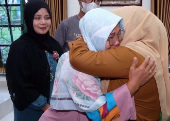 Bangkitkan Semangat UMKM, Wako Rahma Serahkan Bantuan kepada 123 Pelaku Usaha