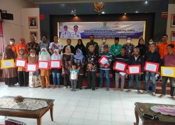 Dinsos Salurkan BLT untuk 8.930 KK, Walikota: Ini Bentuk Kepedulian Pemerintah bagi Masyarakatnya