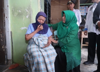 Terima DID Rp11,5 Miliar, Walikota Rahma Antar Langsung BLT ke Rumah Para Lansia