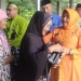 Menyambangi Warga Terdampak Banjir dan Berbagi Kasih, Walikota Rahma Salurkan Bantuan Sembako