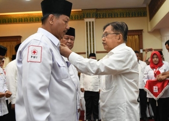 Mendukung Kerja Kemanusiaan, Jusuf Kalla Lantik Pengurus PMI Kepri