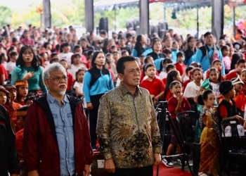 Hadiri Pentas Seni Yayasan Clarissa, Gubernur Ansar: Para Siswa Terus Pertajam Bakat dan Kreativitas
