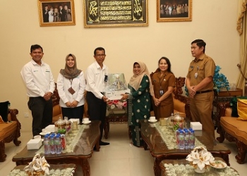 Kepatuhan Administrasi, Walikota Rahma Terima Piagam Apresiasi Nihil Tunggakan dari PLN